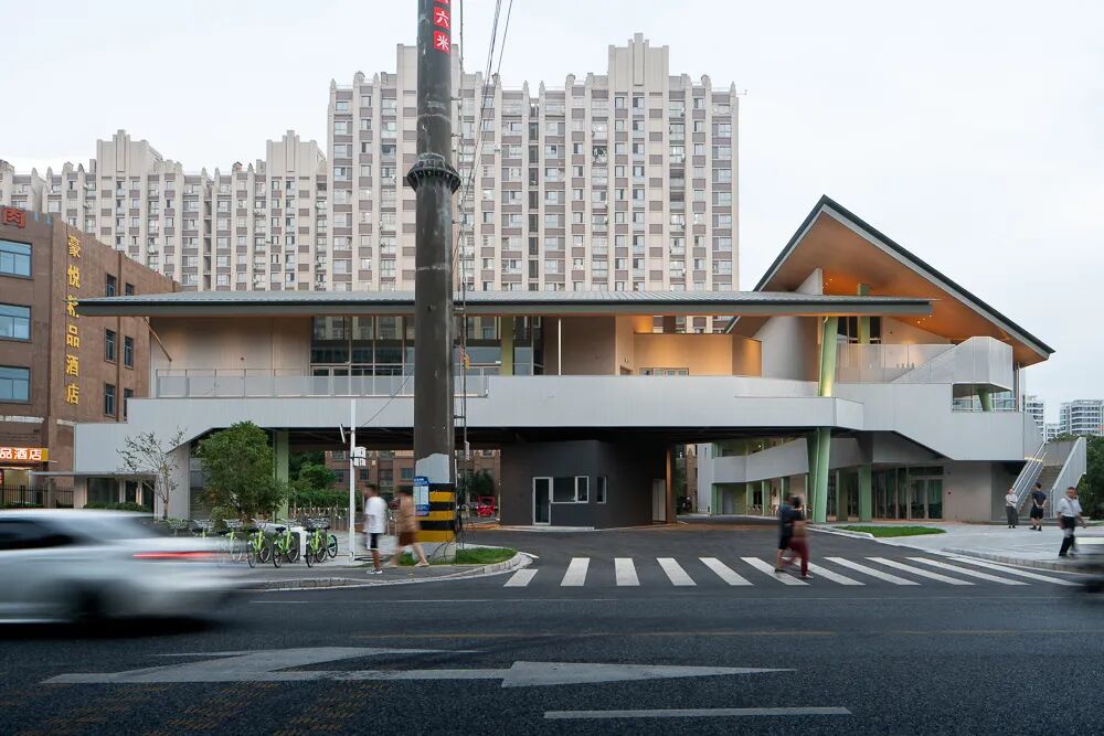 昆山公交太湖路首末站 ©林边 / ©Lin Bian (2).jpg