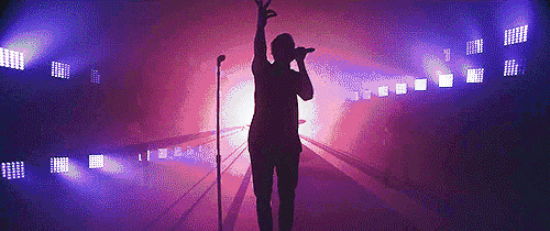 0J7oVYLKcAC.gif