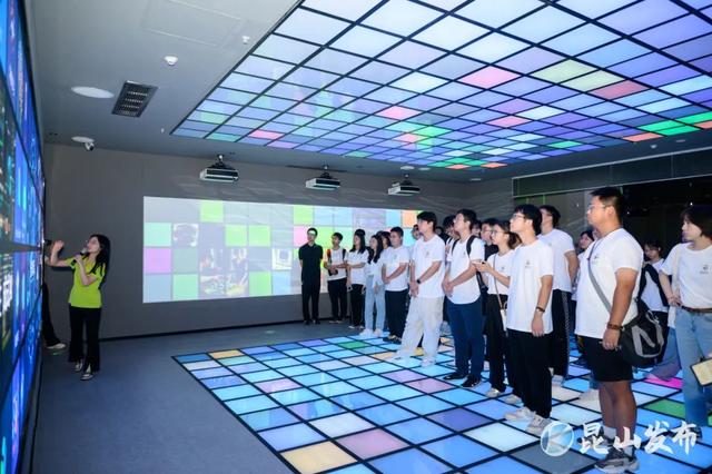 大学生暑期社会实践 (2).jpg