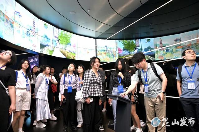 2024年7月9日 群(祖冲之杯)祖冲之杯 昆山创新创业大赛人员 考察参观云昆大厦 袁新宇 (4).jpg