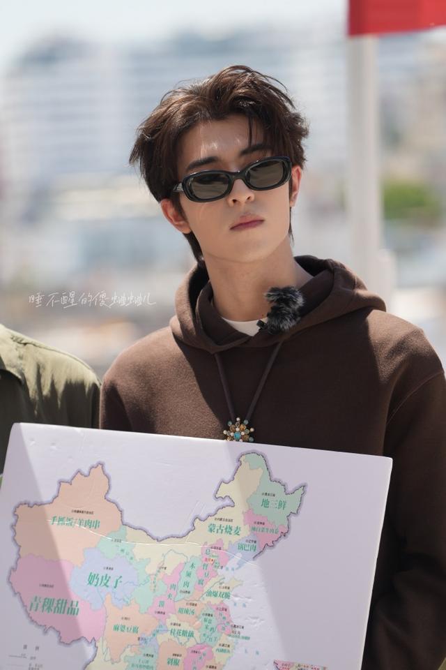 15fea084a3425f3191622a1738341c00_006GiIvJgy1i1op4mtfb0j323v35s7wh.jpg