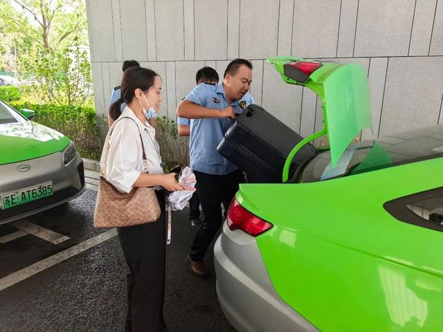 5温暖延伸,服务旅客 (2).jpg